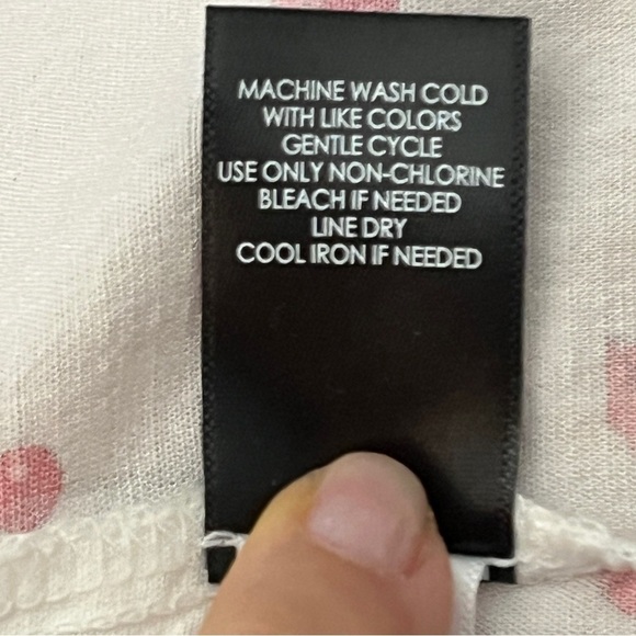 Torrid Harper Tab Sleeve Novelty Lips & Lollipops Pullover Top Women’s 3 - Picture 7 of 13